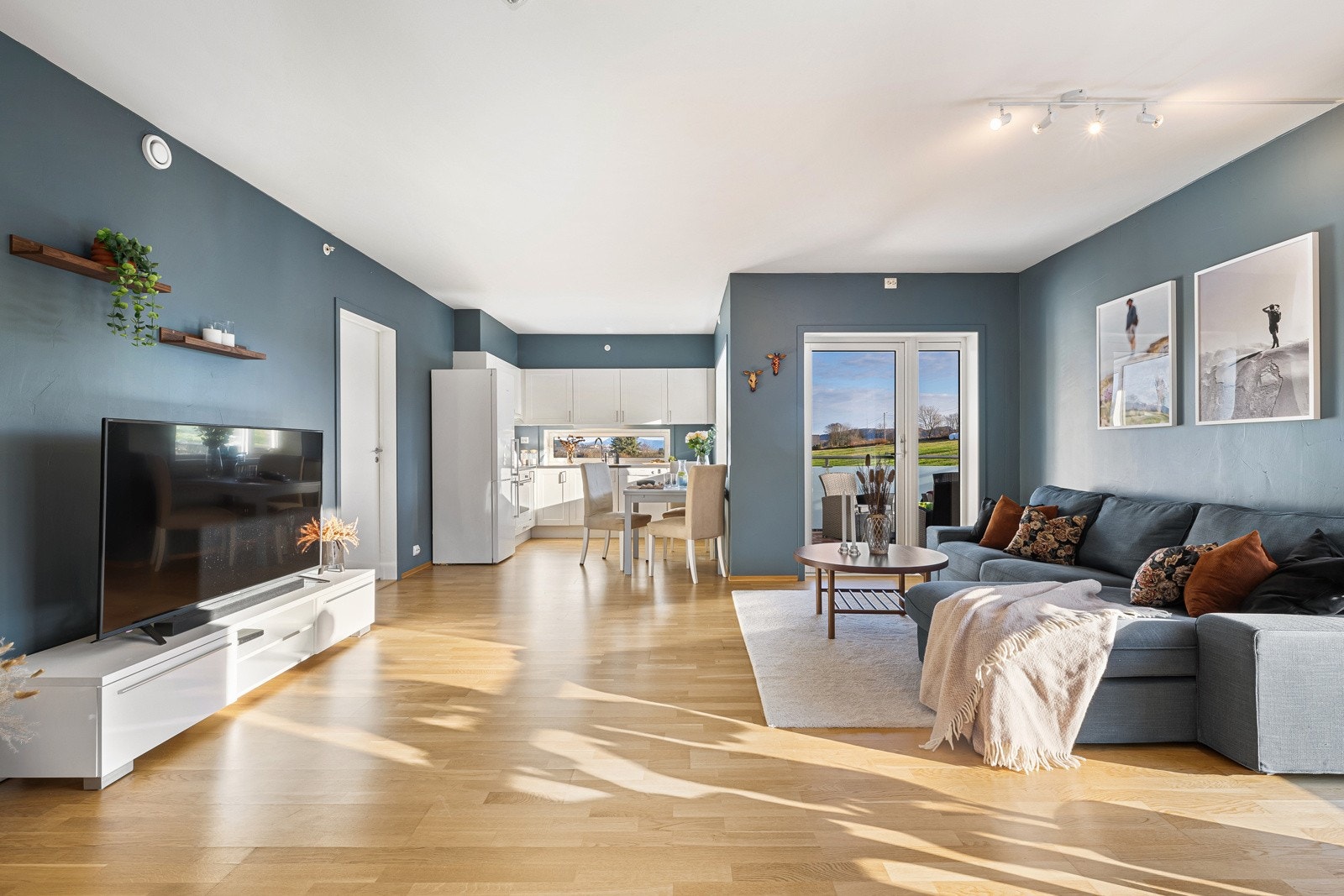 Myklabergtunet 5 er en delikat 3-roms selveierleilighet, med vannbåren gulvvarme og moderne standard fra 2014. Galleribilde