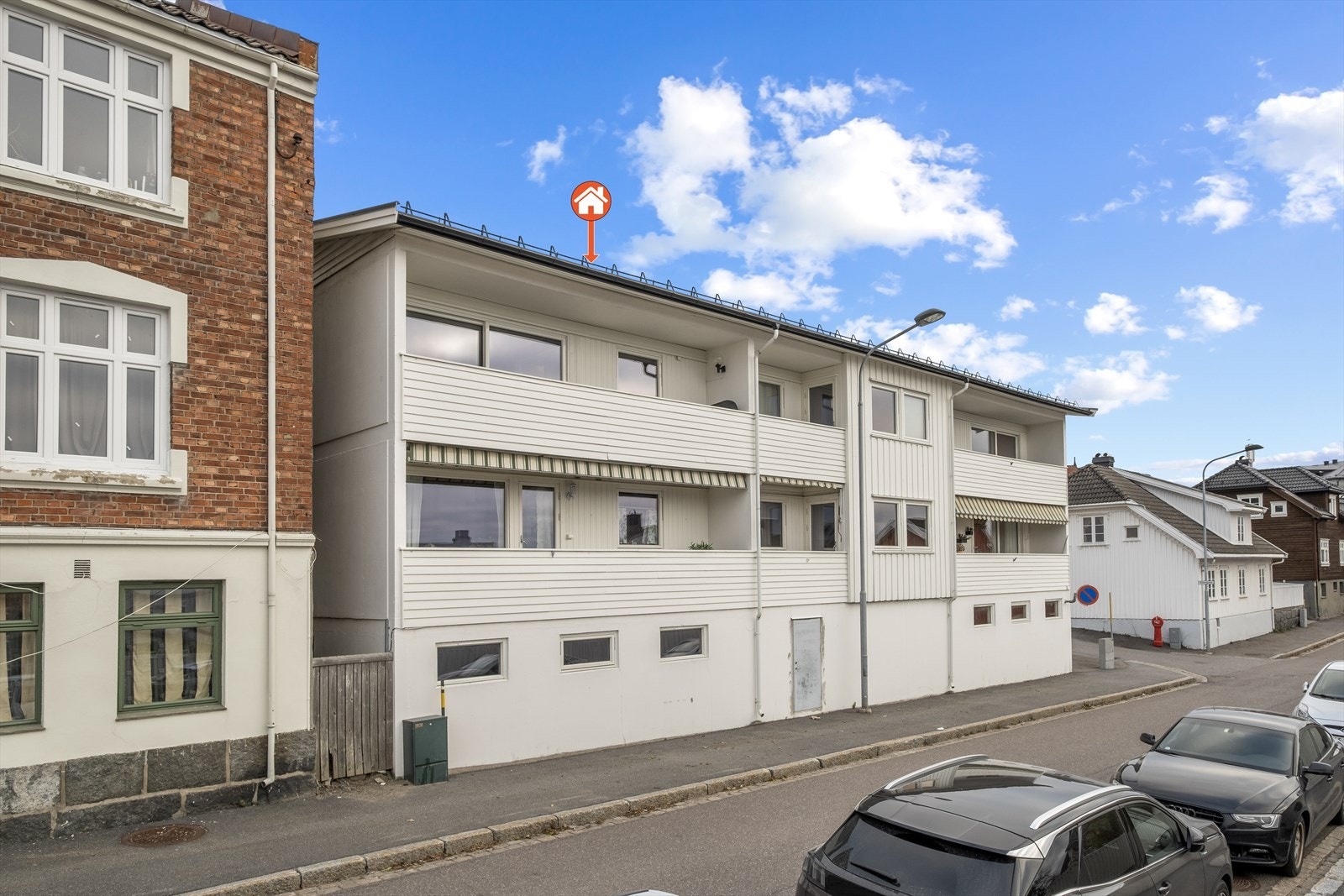 Fasaden mot Jegersborggata - Pil på balkongen Galleribilde