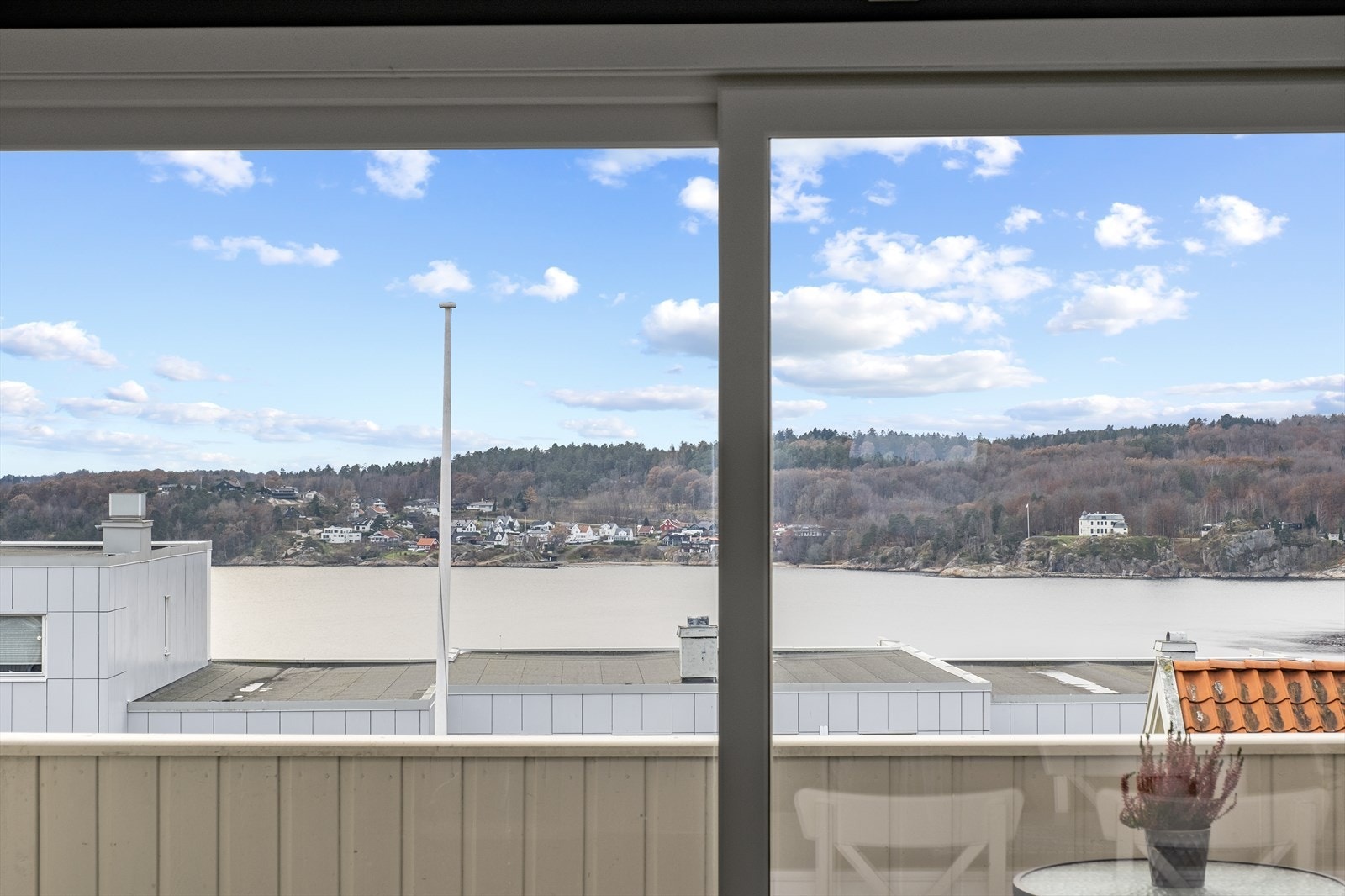 Utsikten fra balkongen Galleribilde