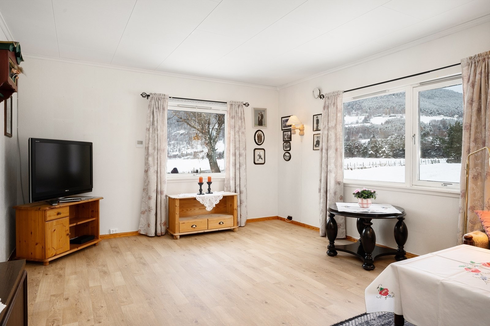 Her kan du innrede med spisebord, godstoler eller annet -alt etter dine ønsker Galleribilde