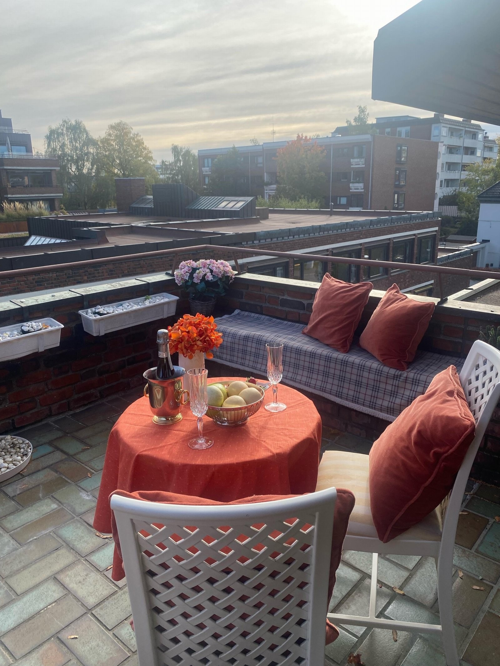 Selgers eget bilde. Galleribilde