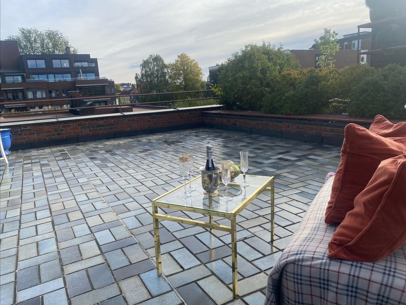 Selgers eget bilde. Galleribilde