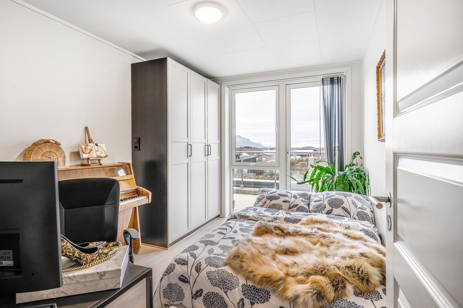 Fra dette soverom får man utgang til takaltan. Galleribilde