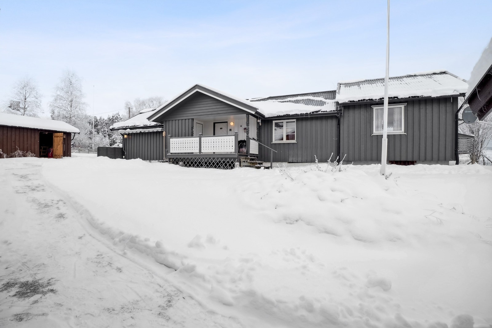 Solid og godt ivaretatt enebolig Galleribilde