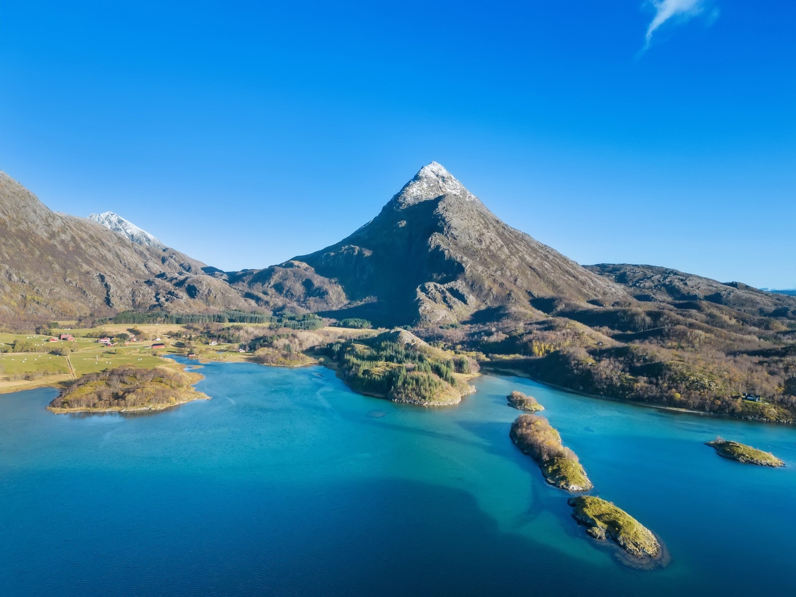 Ta kontakt for visning. Galleribilde