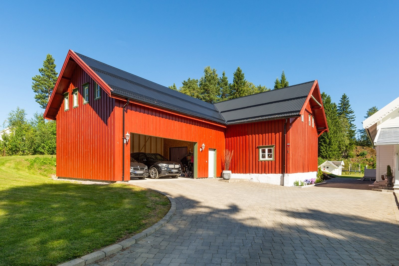 Garasje og uthus Galleribilde