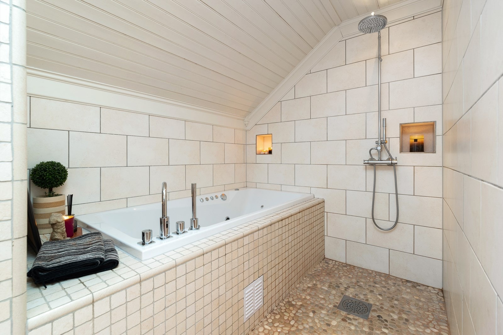 Bad 2.Etasje Galleribilde