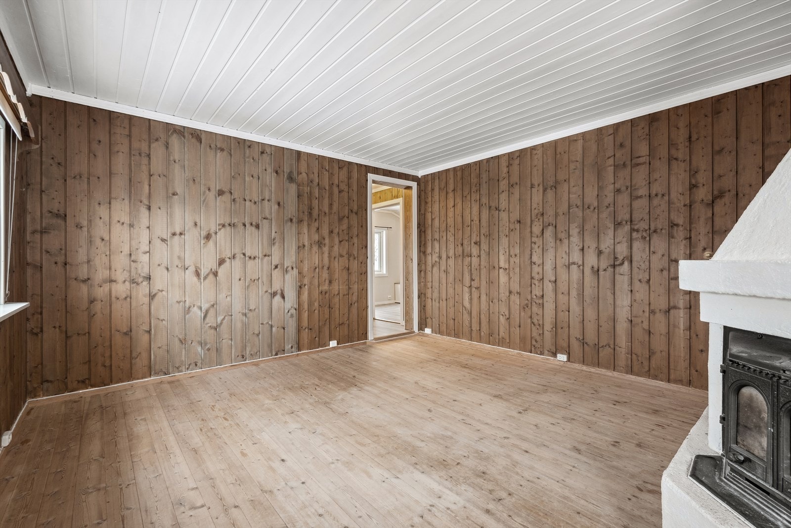 I stuen/kjøkkenet er det plass til å møblere med salong og spisebord. Galleribilde