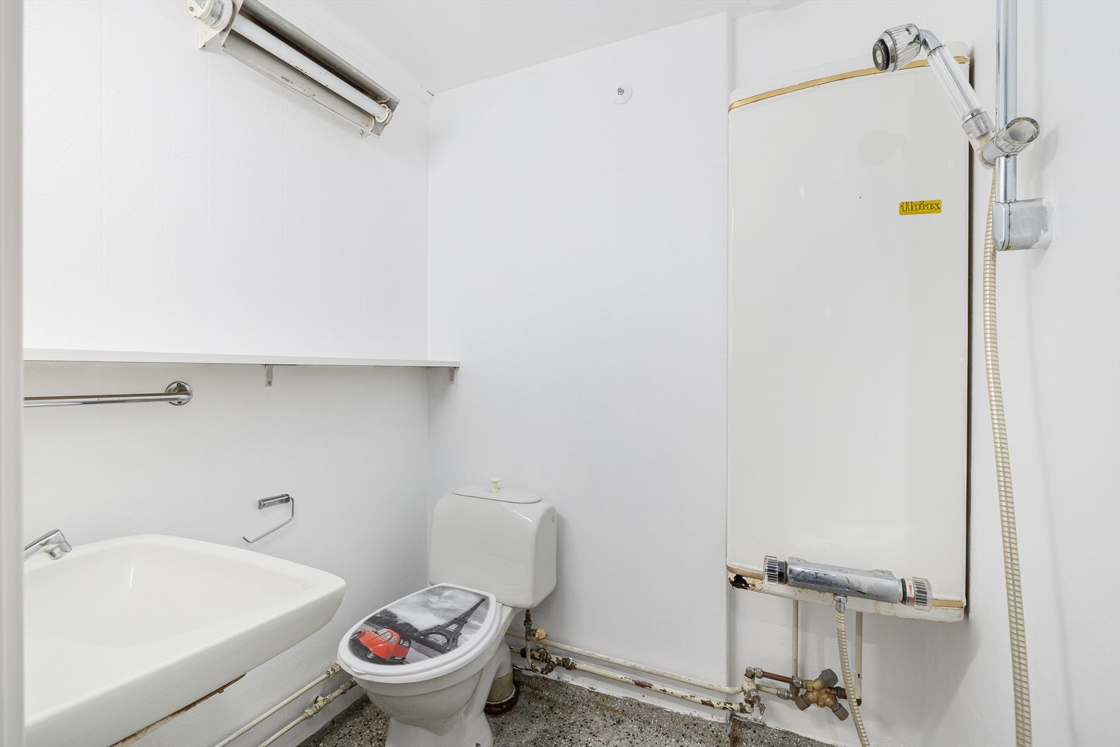 Badet har behov for vedlikehold og påkostning Galleribilde