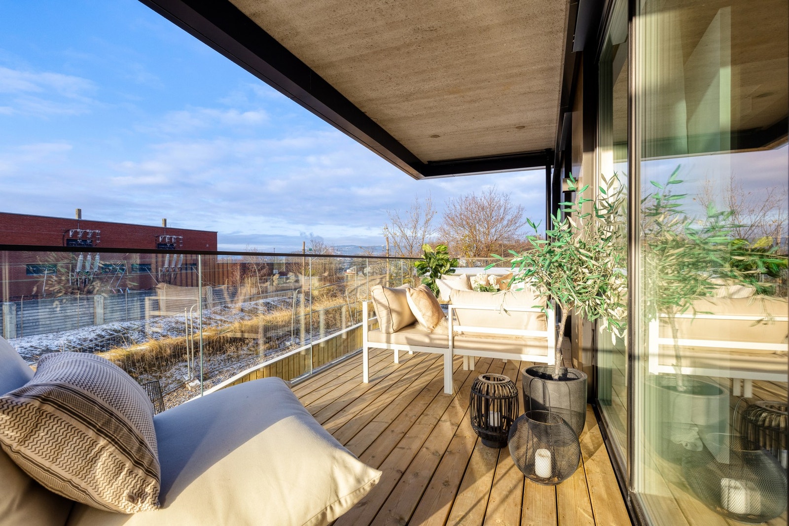 Boligen har utgang til en herlig balkong. Galleribilde