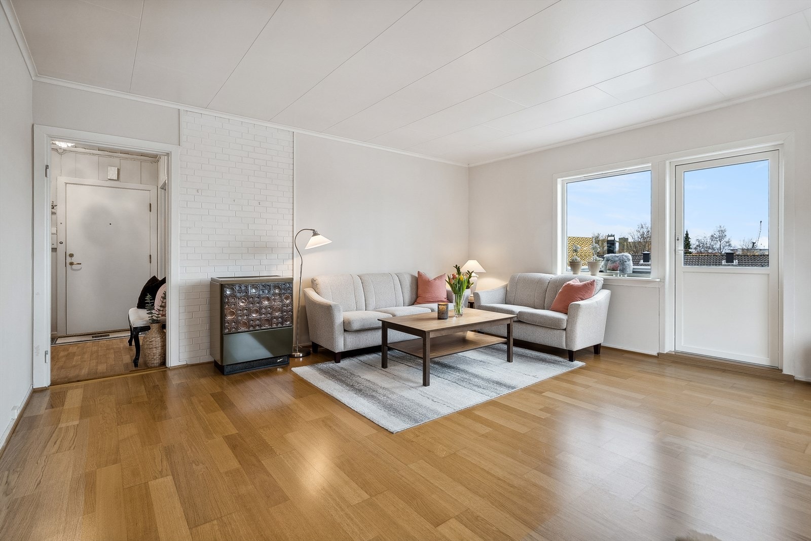 Stue med utgang til balkong Galleribilde