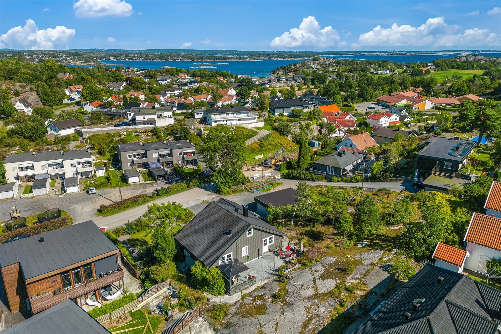 Fantastisk eiendom med etterspurt beliggenhet på Gjekstad. Galleribilde