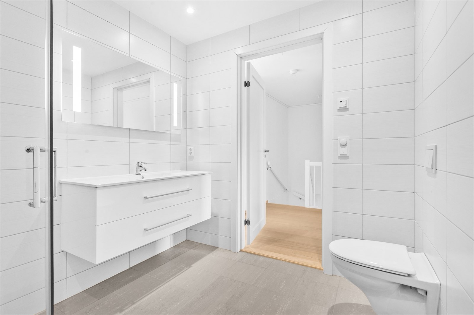 Begge badene i huset har komfort gulvvarme. Galleribilde