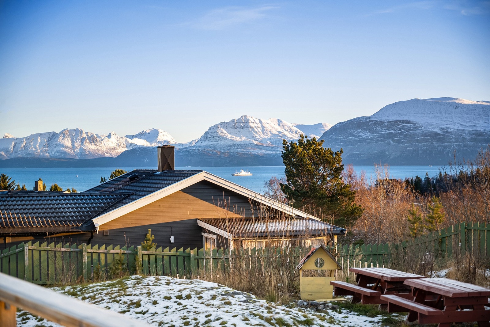 Utsikt fra balkong Galleribilde
