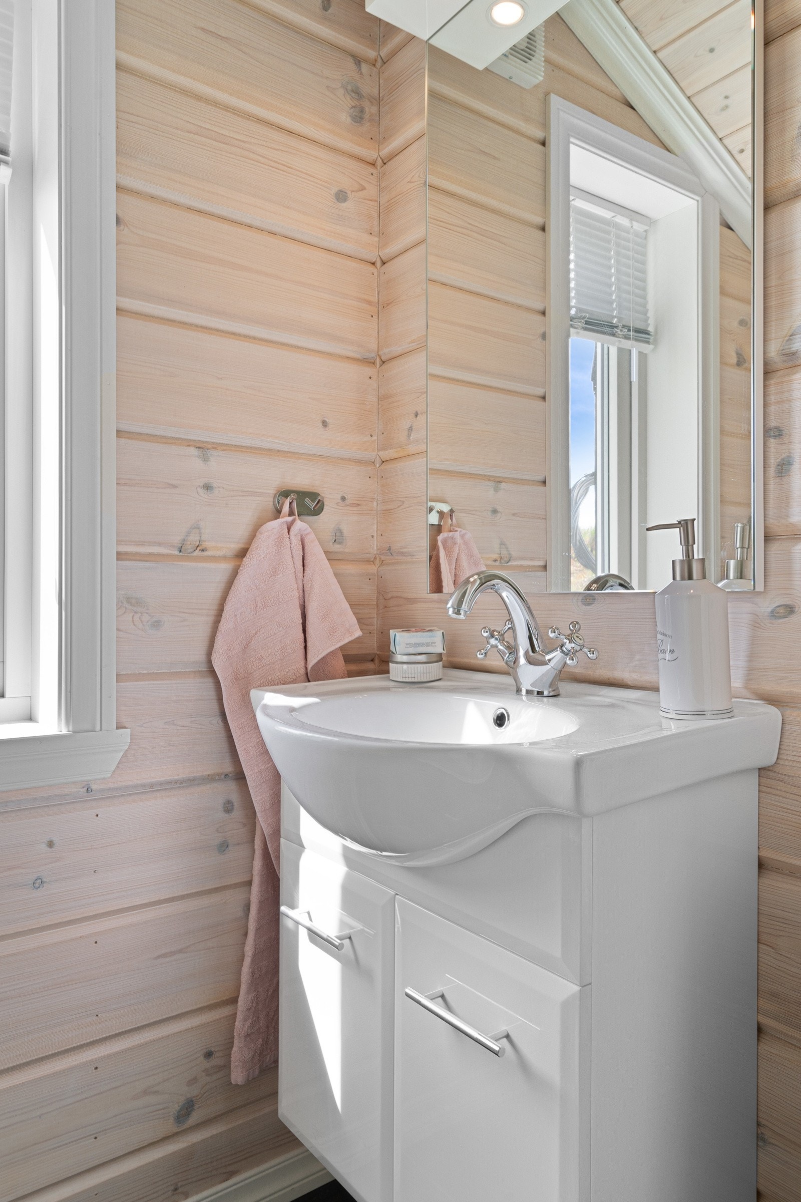 Toalettrom loft. Galleribilde