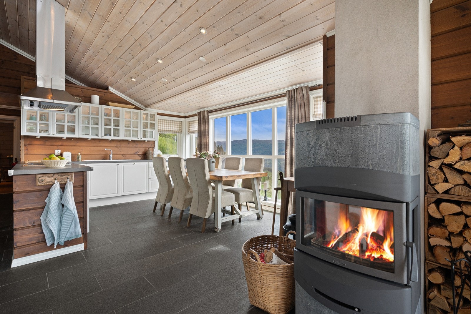 Fra stue til kjøkken Galleribilde