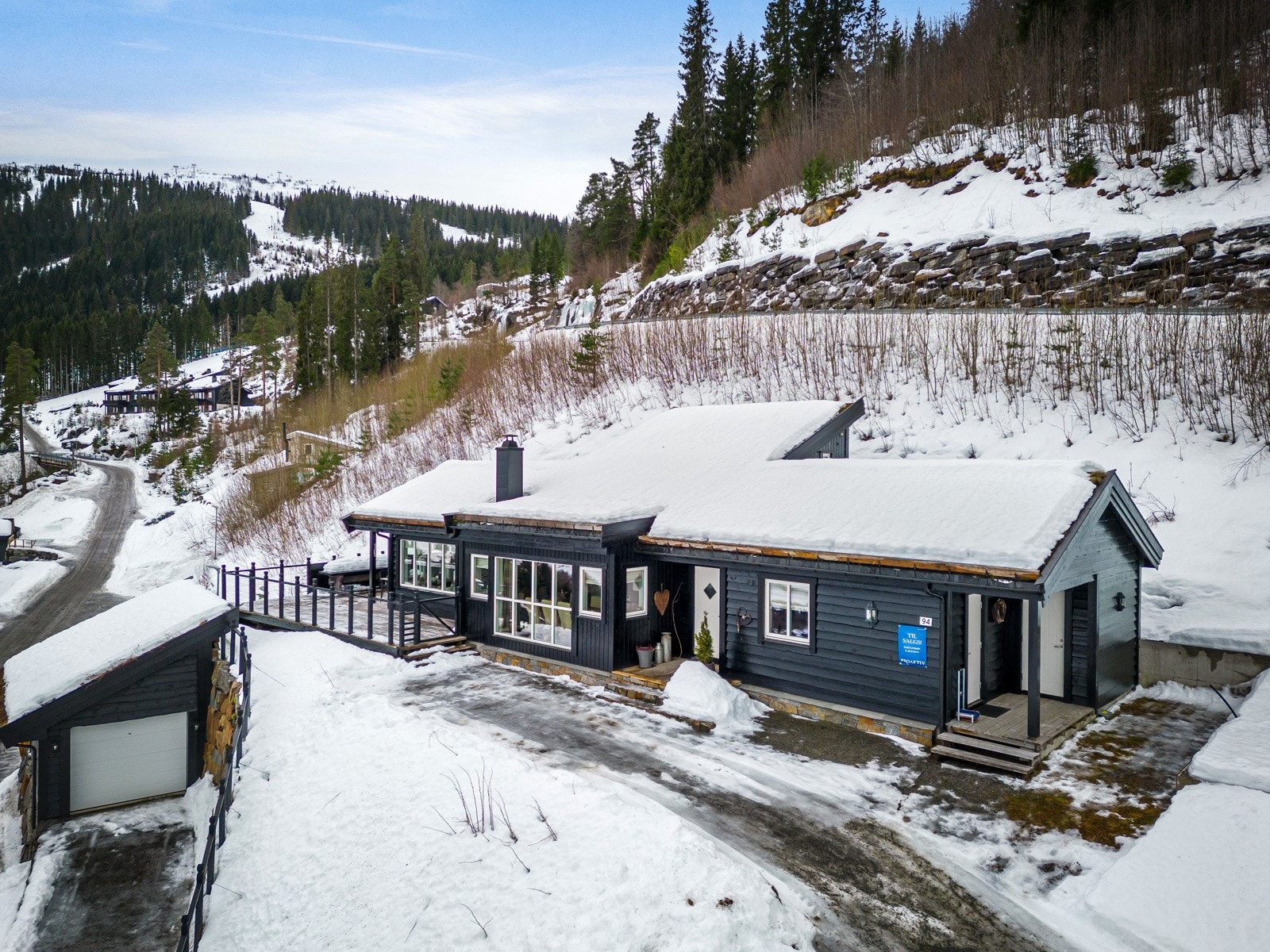 Arkitekttegnet fritidsbolig med garasje Galleribilde