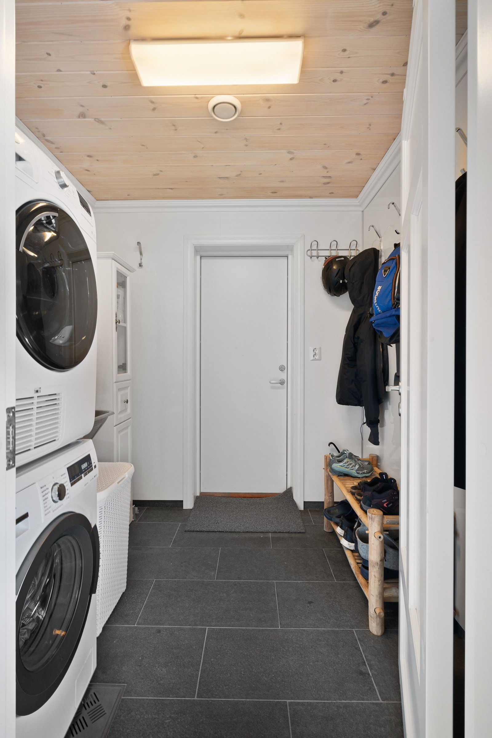 Vaskerom Galleribilde