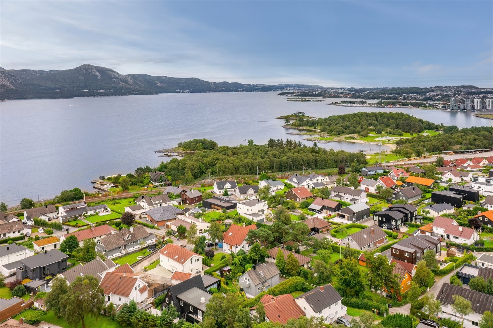 Nærhet til både strand og sjø Galleribilde