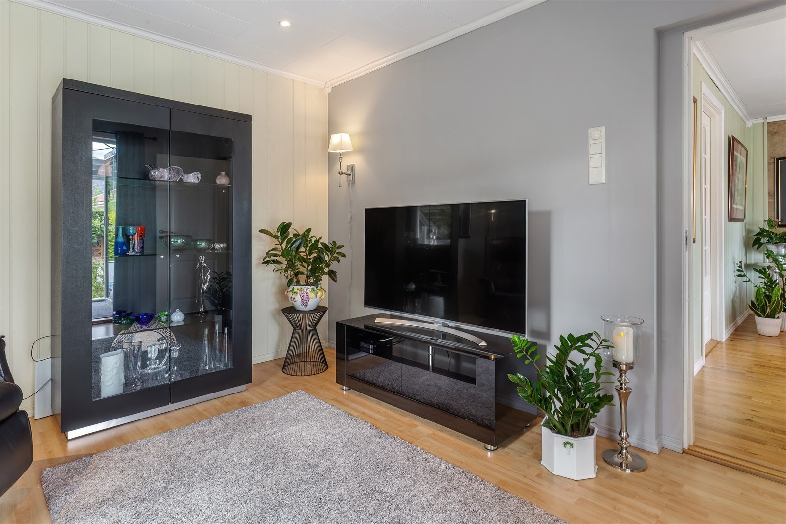 Dette rommet er godkjent som soverom, men innredet som TV-stue Galleribilde