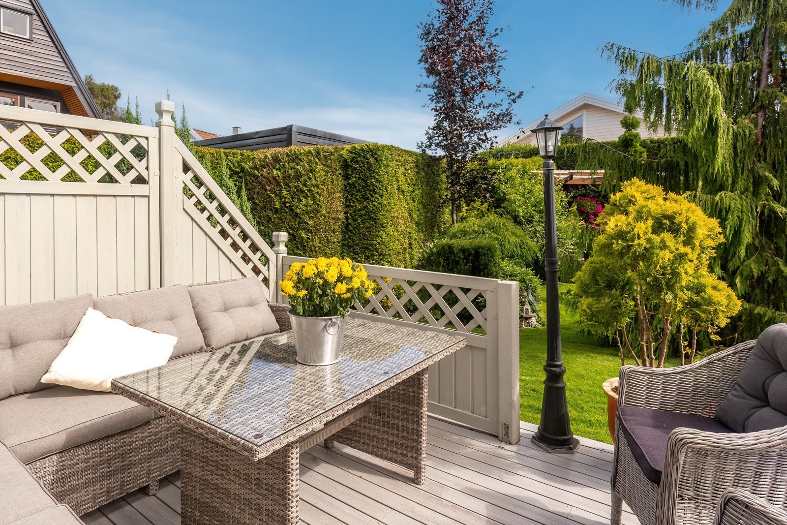 Her er det god plass til en sittegruppe Galleribilde