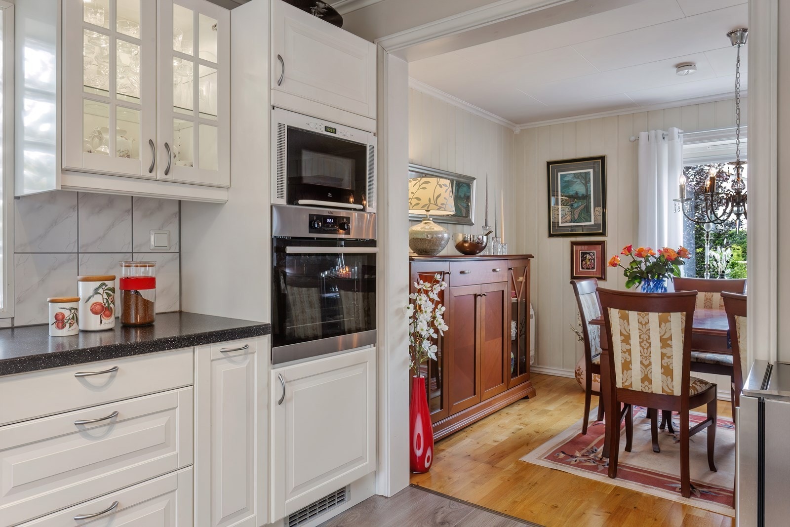 Kjøkken/spisestue Galleribilde