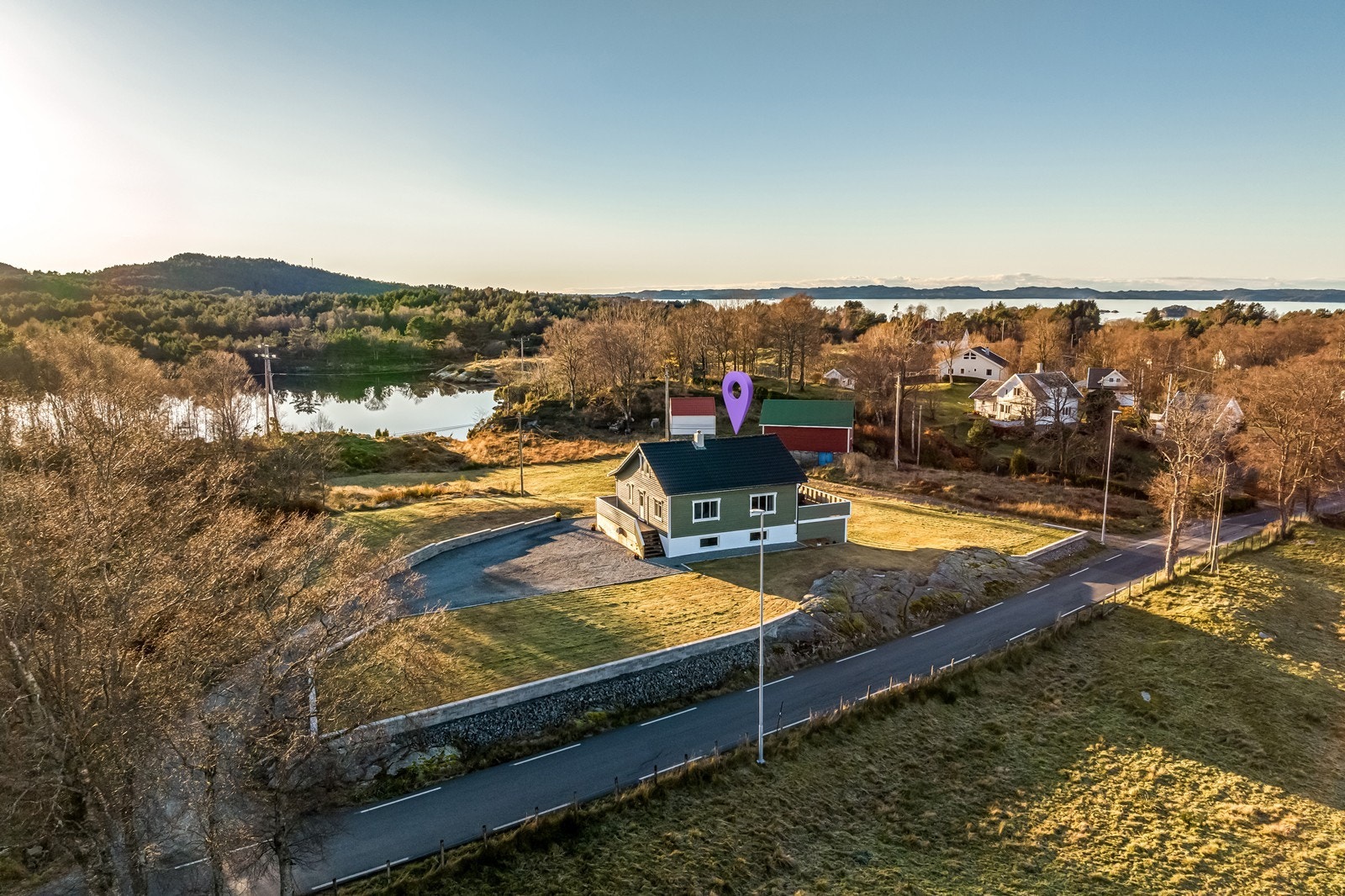 Stor og tilnærmet flat tomt Galleribilde