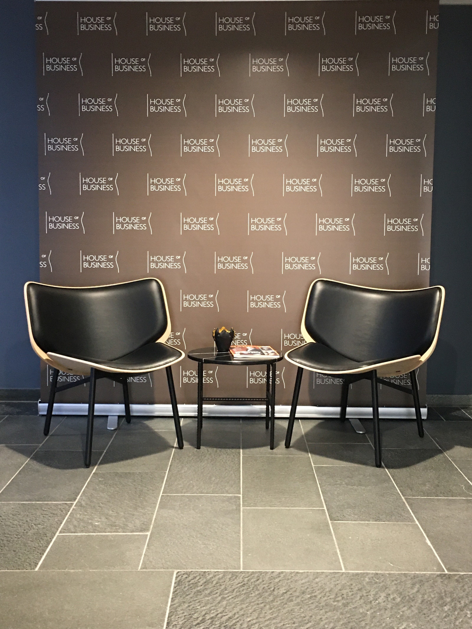 Velkommen til House of Business i Ole Deviks vei 10, hvor vi nå åpner opp nye muligheter for ditt firma. Galleribilde