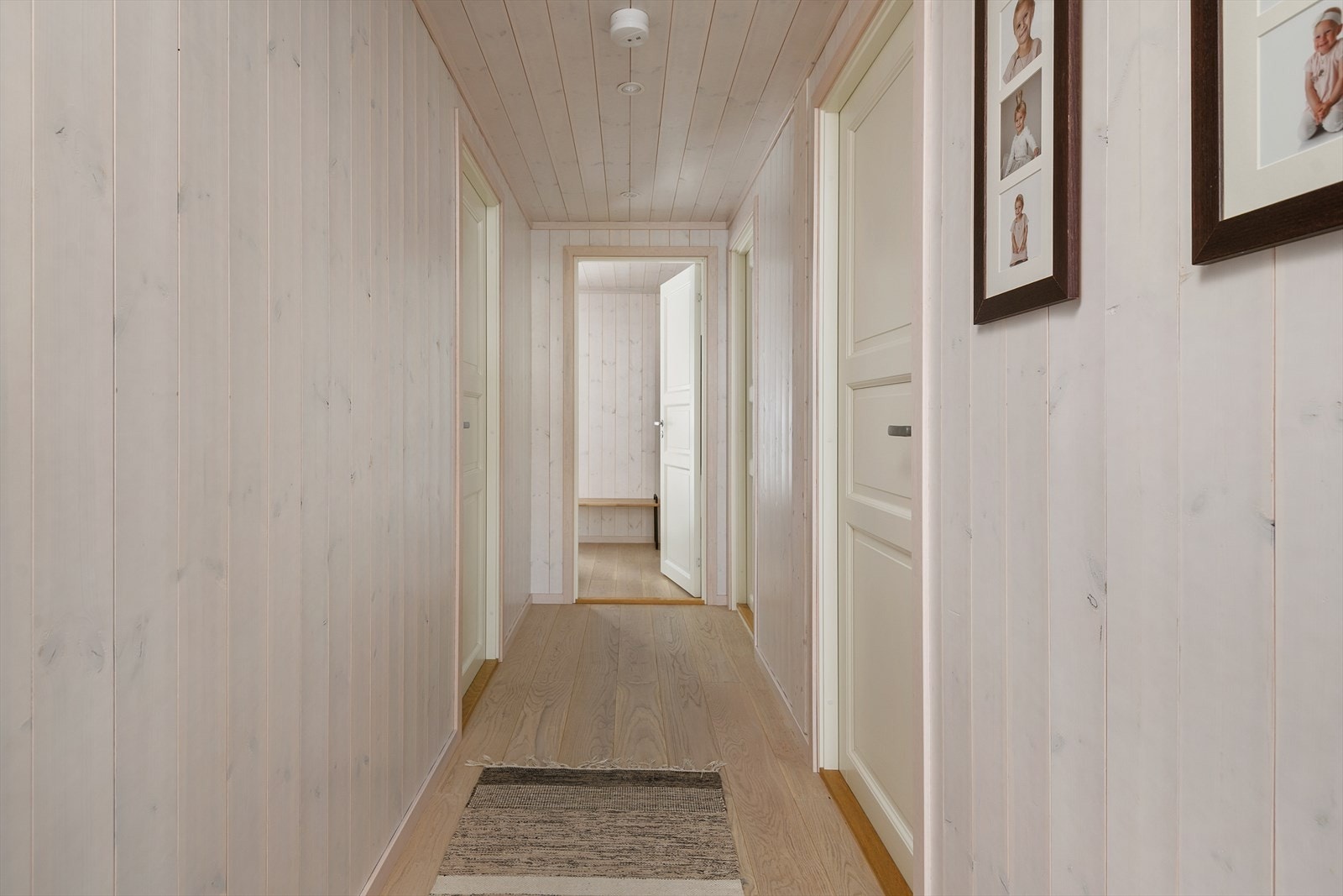 Bilde fra soveromsgangen. Galleribilde