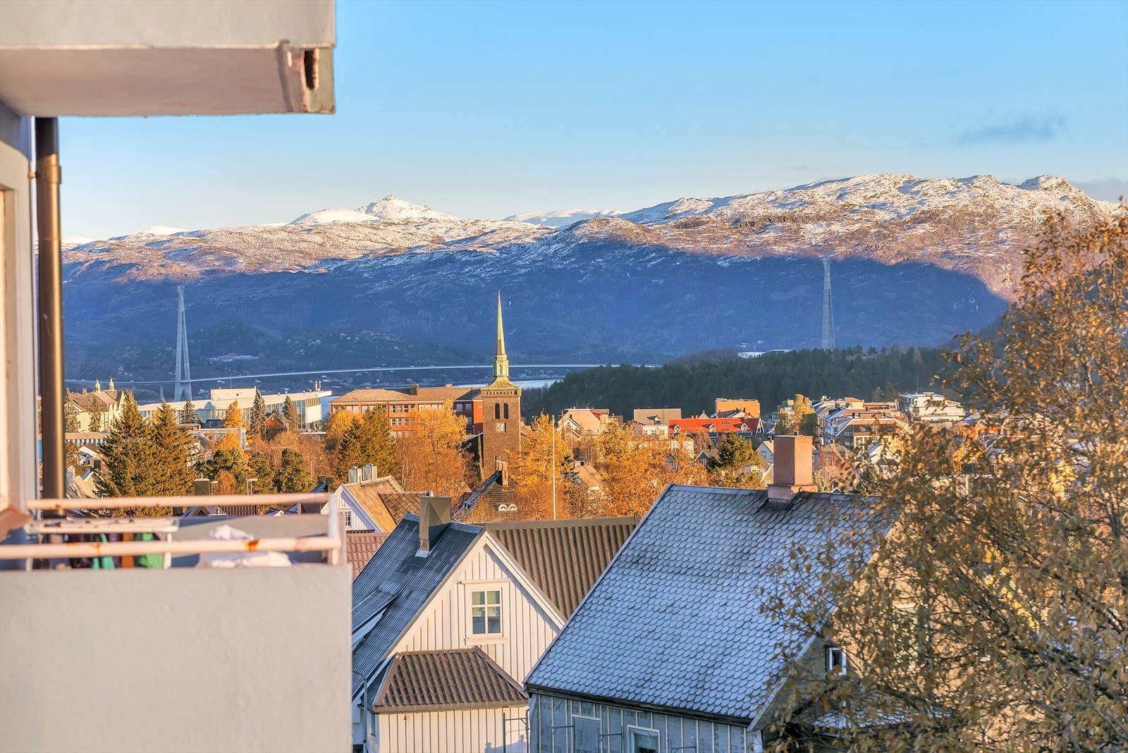 Utsikt mot Hålogalandsbrua. Galleribilde