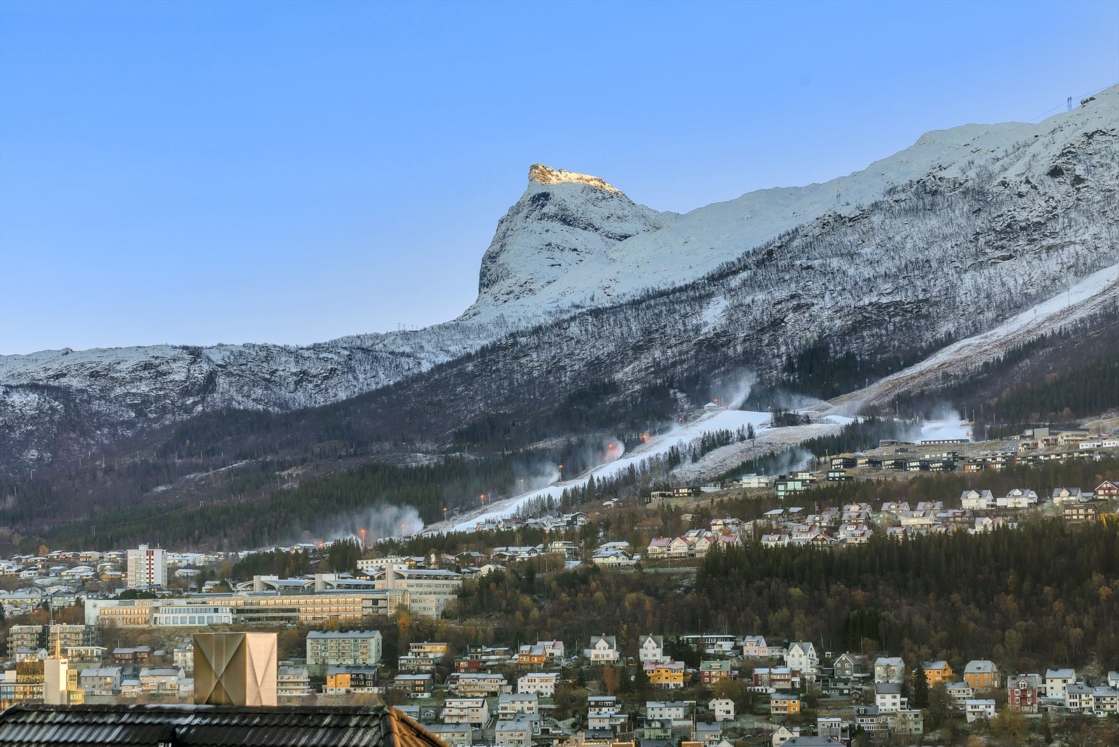 Utsikt fra balkong. Galleribilde