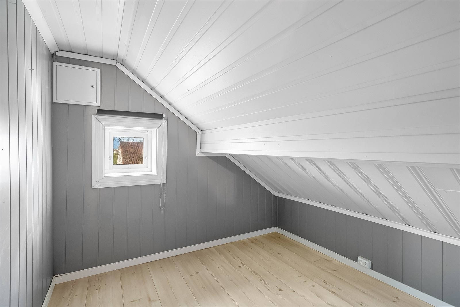 Rom på loft Galleribilde