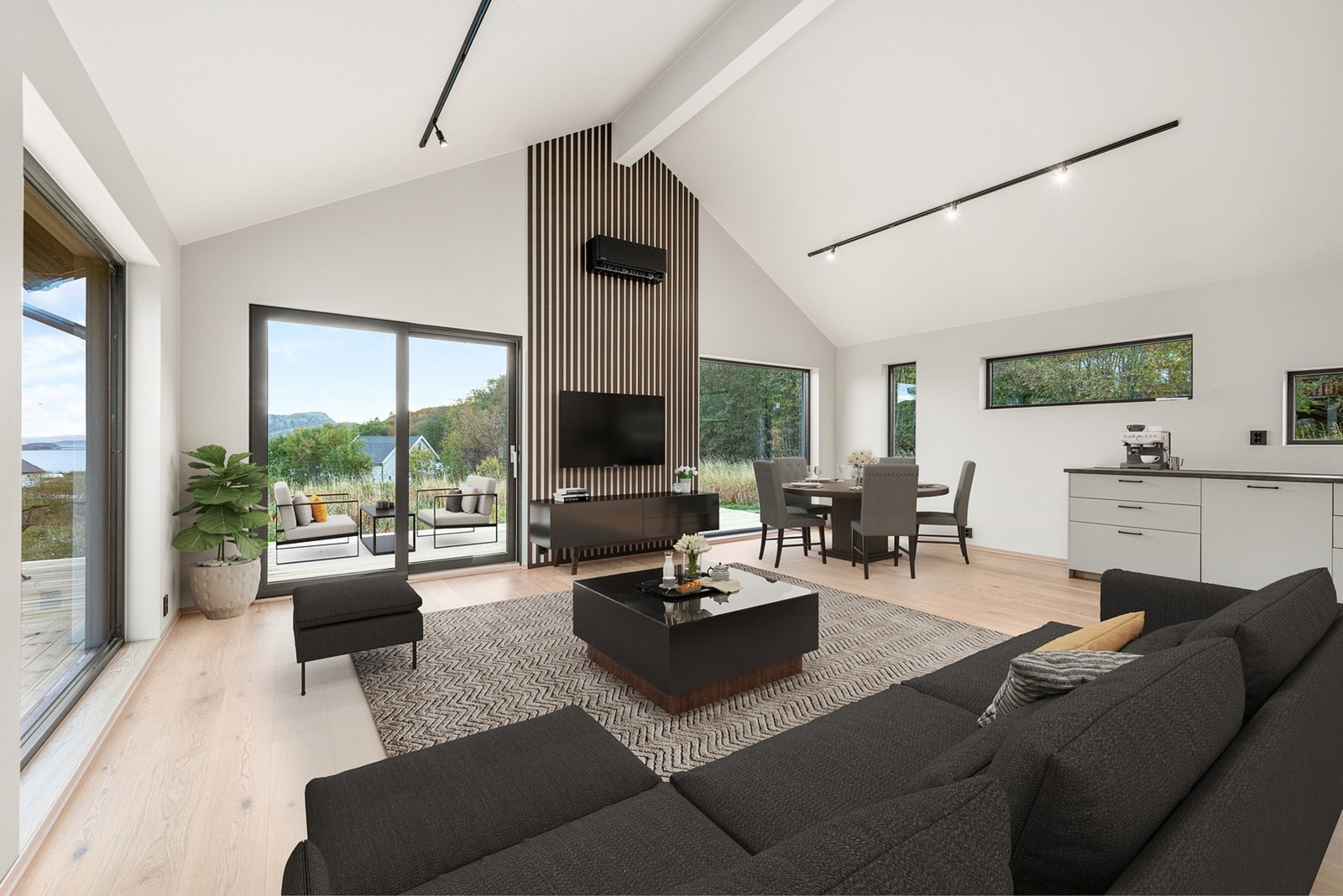 Fra hytten er det kort veg til fjorden med fine badeplasser, samt til flotte tur- og friluftsområder. Virtuell styling. Galleribilde