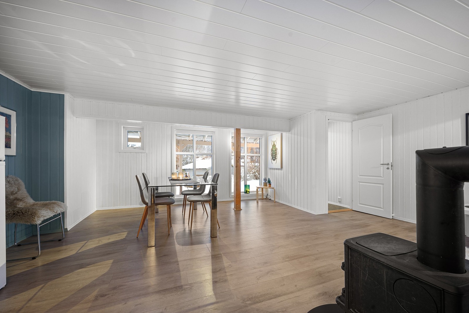 Her får du stue/kjøkken, 2 soverom, bad/vaskerom og bod Galleribilde