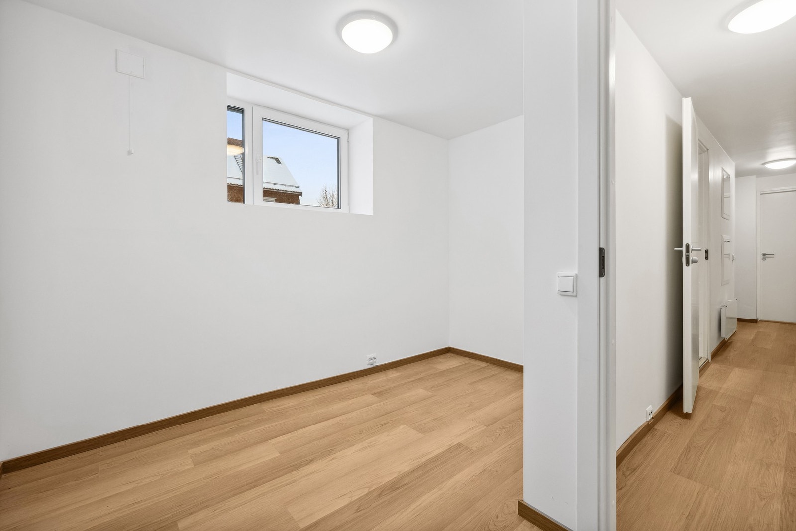 Soverom kjeller - Det bemerkes at enkelte vinduer i kjeller ikke tilfredsstiller kravet til rømning Galleribilde