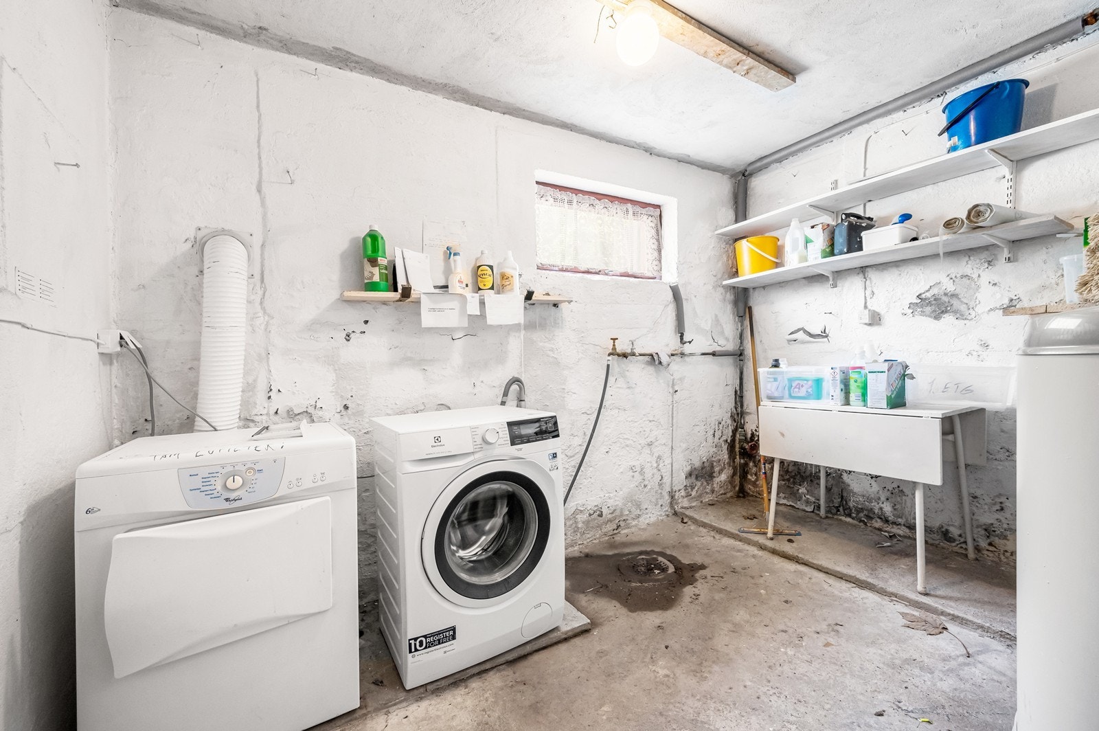 Felles vaskerom. Galleribilde