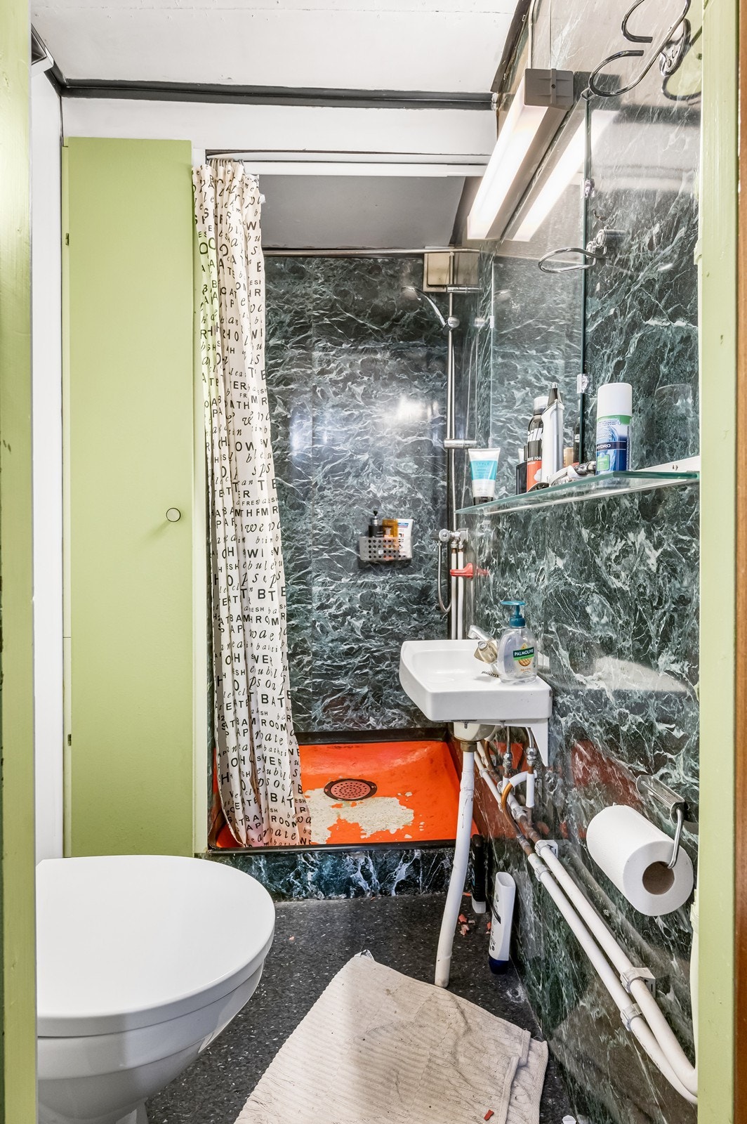 Hybel: bad (ikke godkjent) Galleribilde