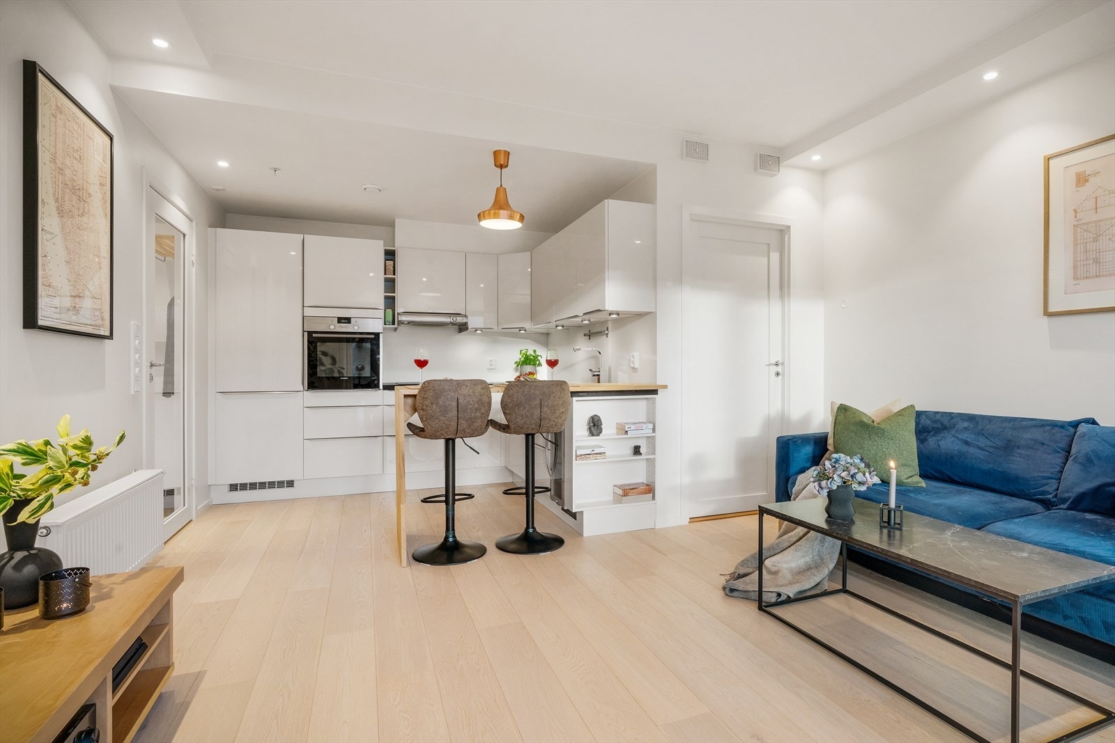 - Stue/kjøkken måler hele 19,1 m² - Galleribilde