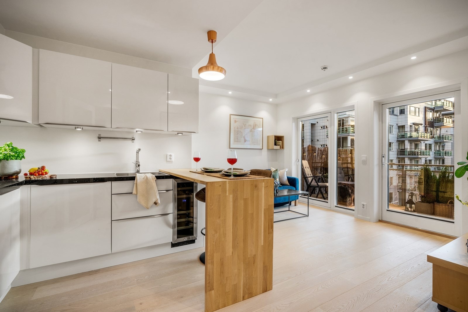 - Nordvik bolig v/Ole Martin Lorentsen har gleden av å presentere Møllendalsveien 62D - Galleribilde