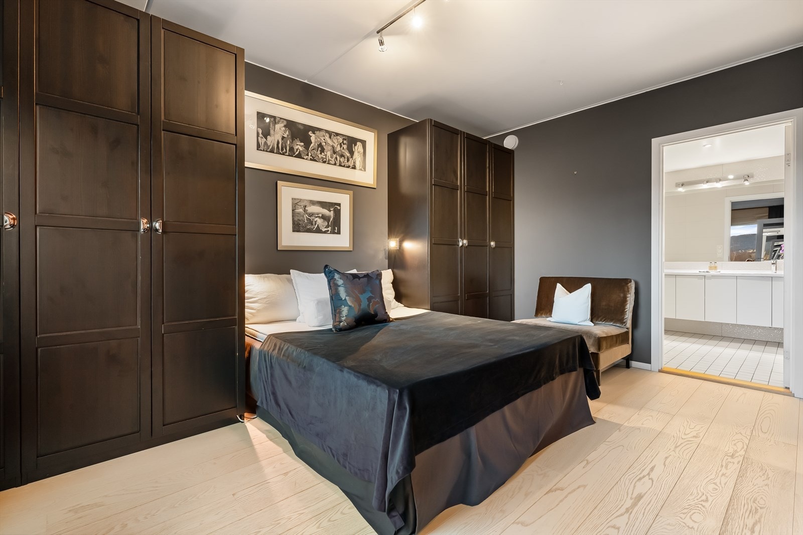 Dette rommet har direkte adkomst til badet. Galleribilde