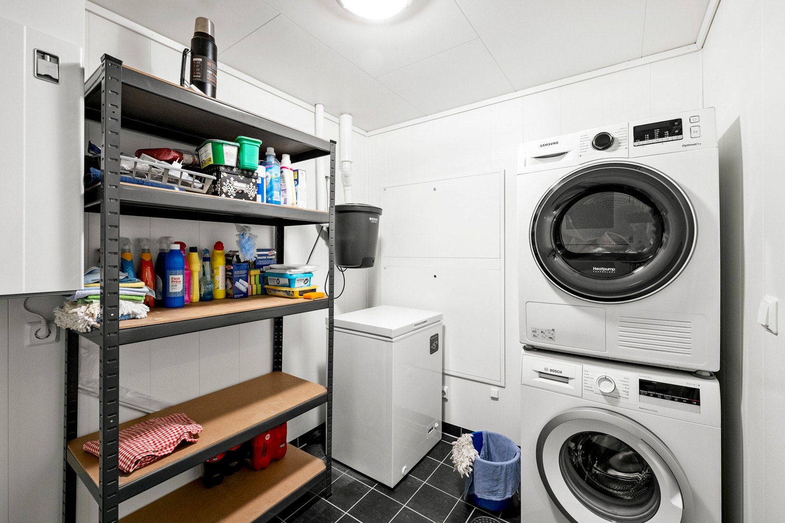 Eget vaskerom inntil badet Galleribilde