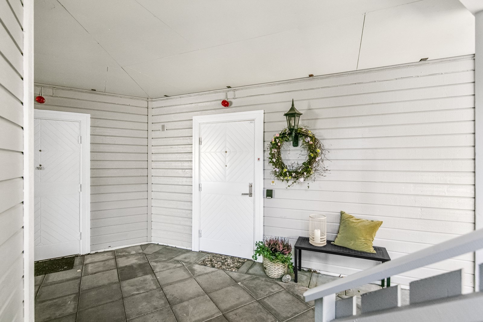Leiligheten ligger i et veldrevet og særdeles hyggelig borettslag med godt bomiljø og trivelige naboer! Galleribilde