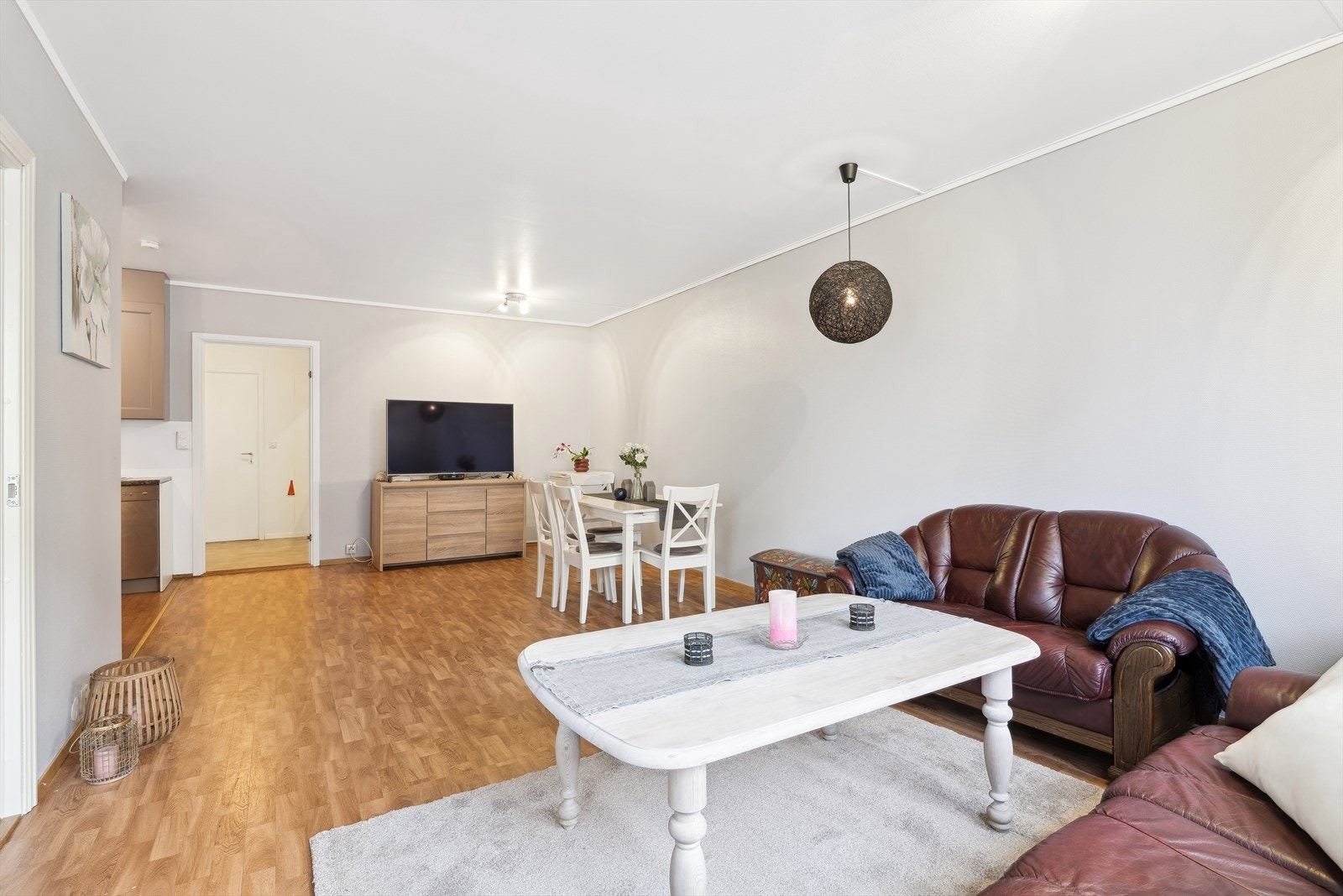 God plass for en trivelig sittegruppe Galleribilde