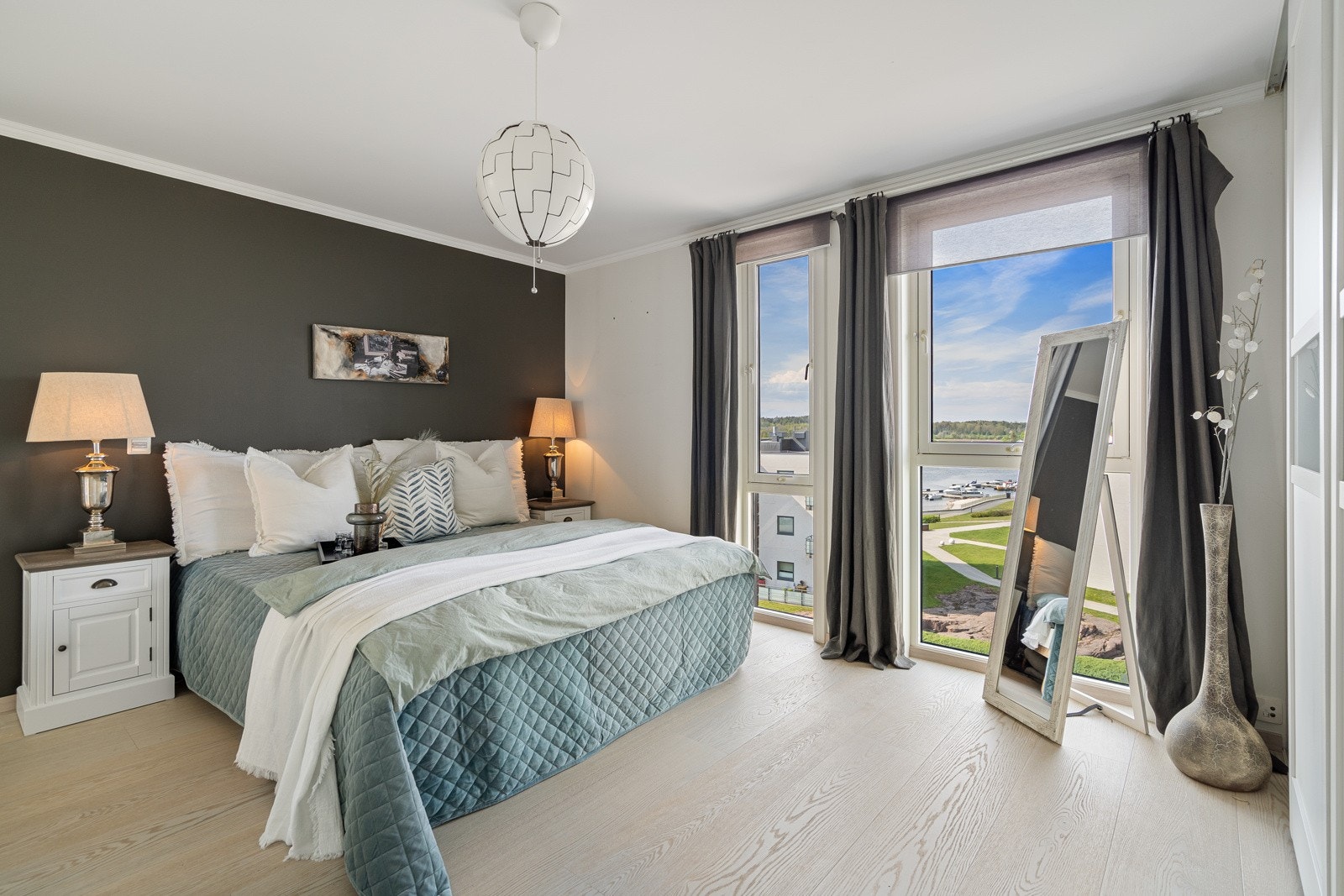Master bed-room Galleribilde