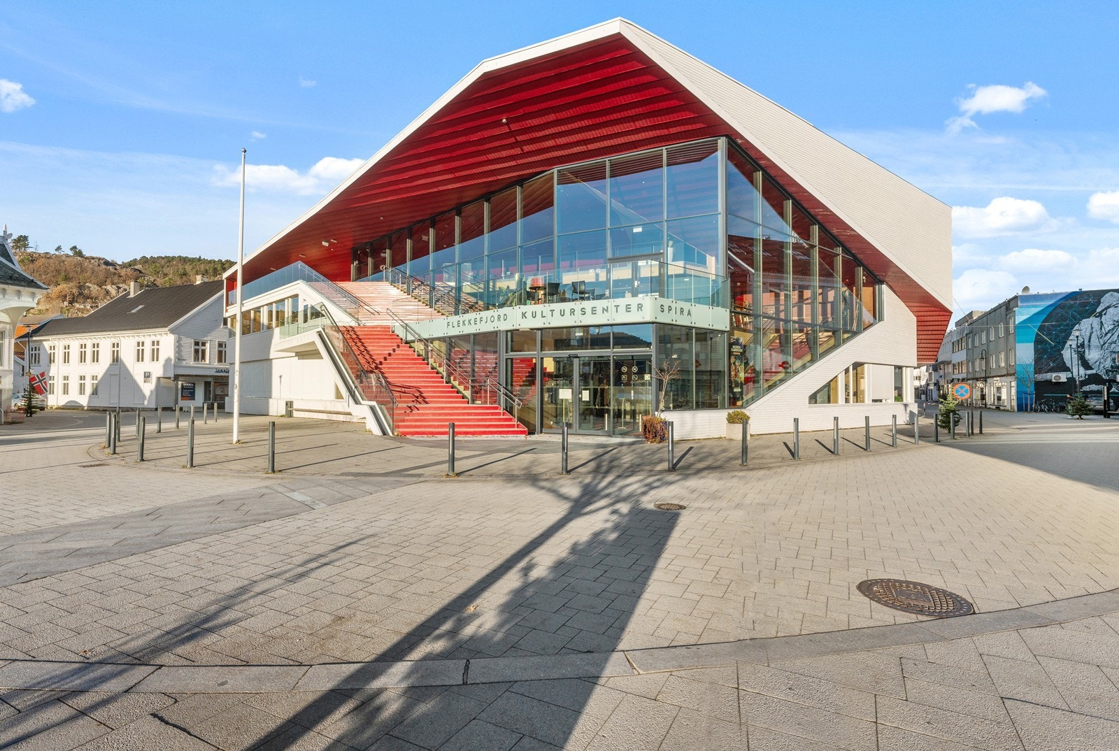 Fra leiligheten er det gangavstand til alle byens fasiliteter. Galleribilde