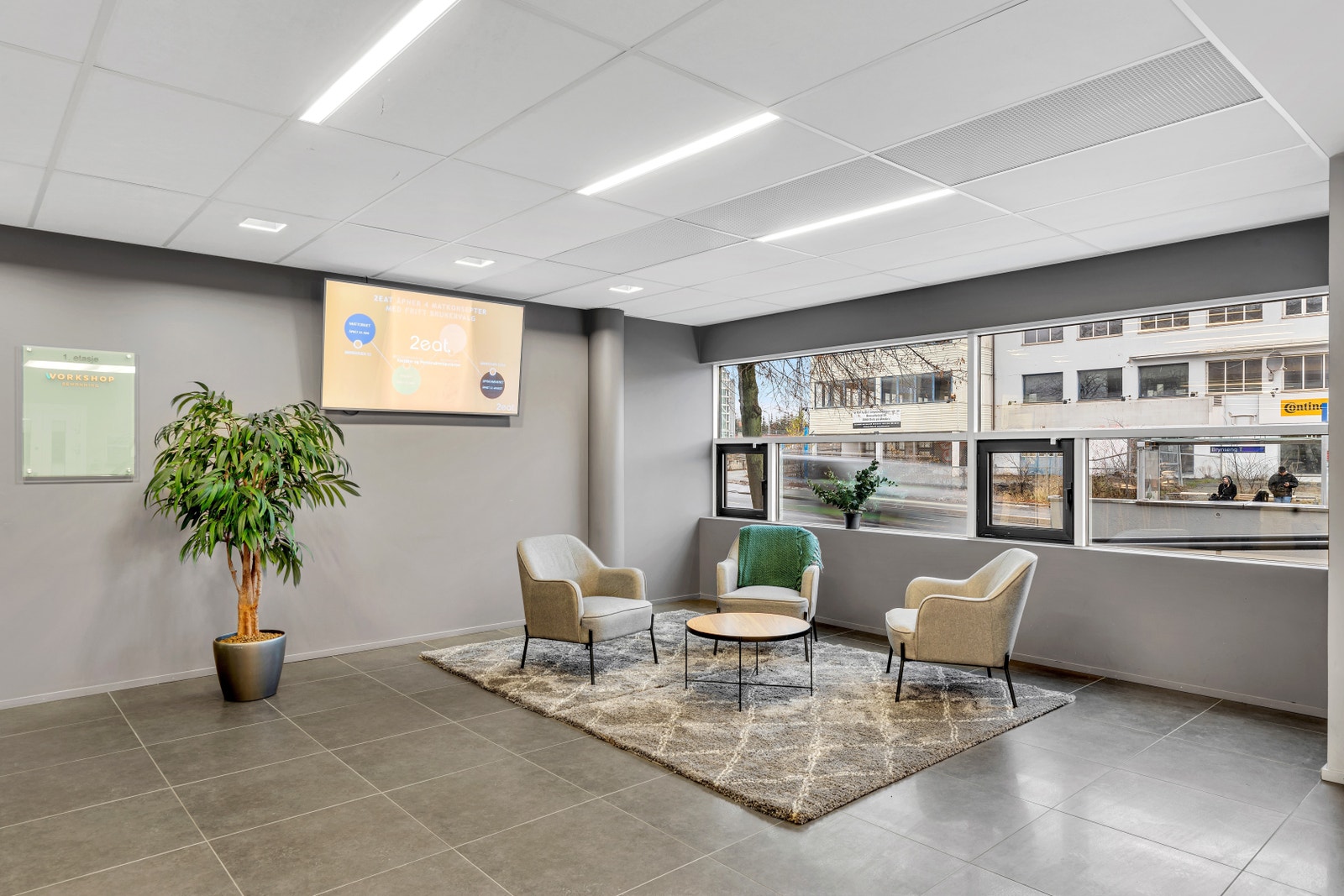 Lounge inngangsparti Østensjøveien 43. Galleribilde