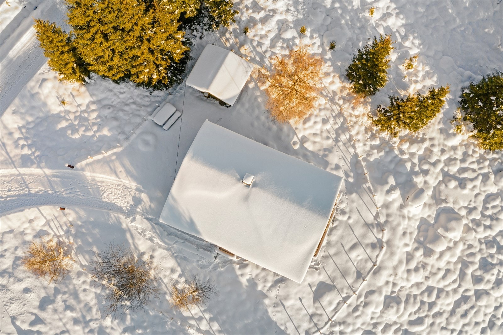 Deler av eiendommen er inngjerdet Galleribilde