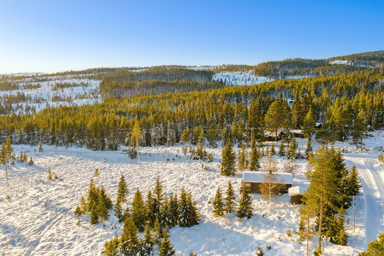 Enkel tilgang via vinterbrøytet vei Galleribilde