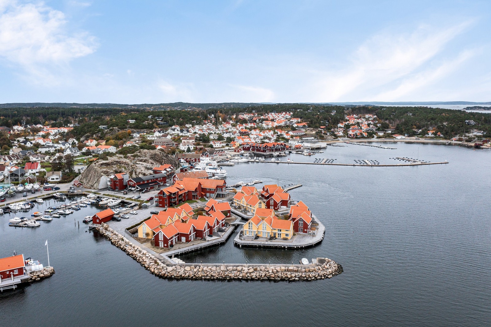 Denne eiendommen er en perle ved vannkanten, med havet som nærmeste nabo. Galleribilde
