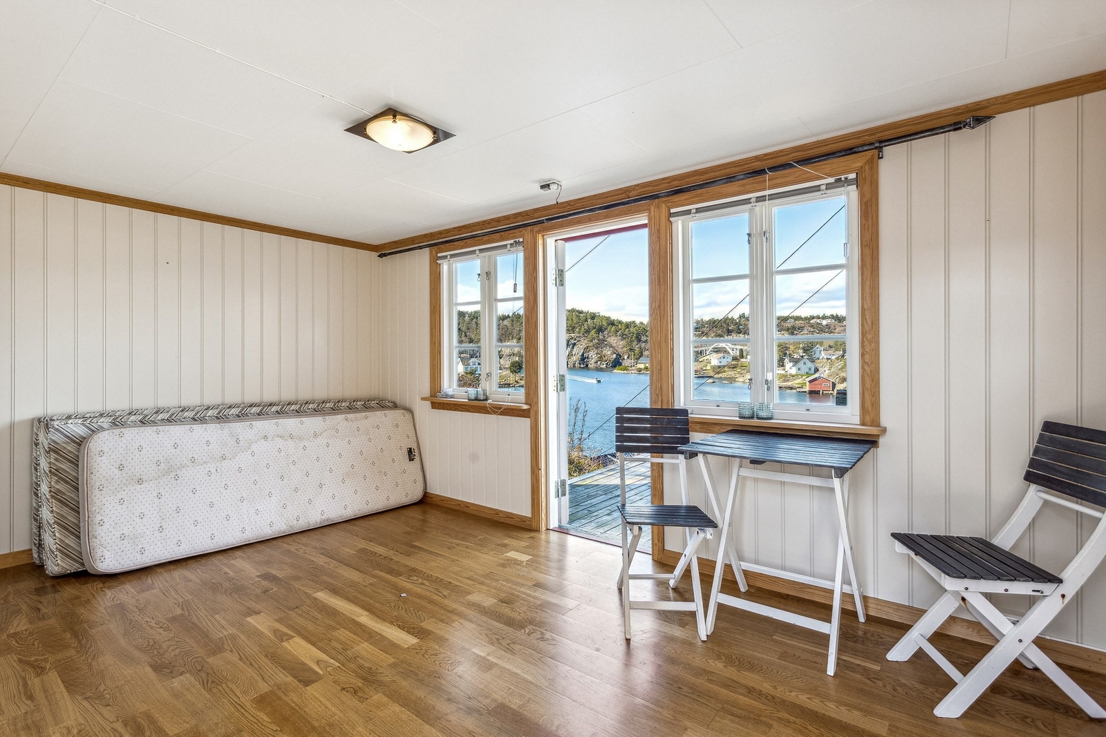 Anneks med terrasse og nydelig utsikt Galleribilde